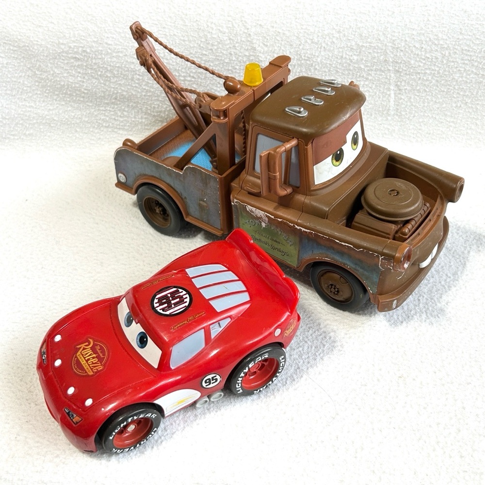 Cars Movie Lightning McQueen Shake N Go & Mater the Tow Truck Lights and Sounds